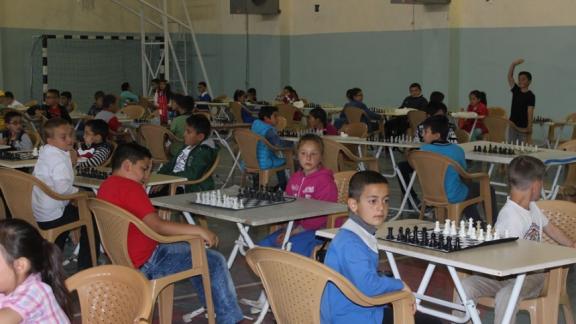 Bilginler Yarışıyor Satranç Turnuvası Başladı.